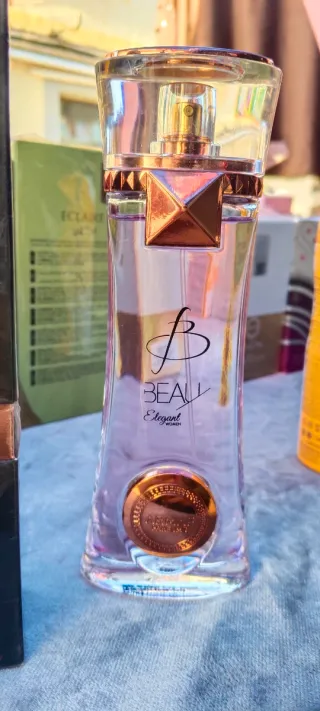 Perfume BEAU Elegante Mujer Dorado Rosa