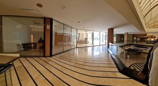 Oficina en venta en Puerto Banús en Marbella