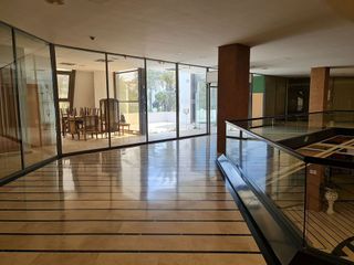 Oficina en venta en Puerto Banús en Marbella