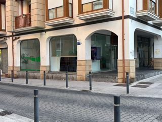 Local comercial en venta en Santoña