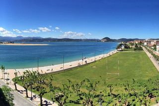 Local comercial en venta en Santoña