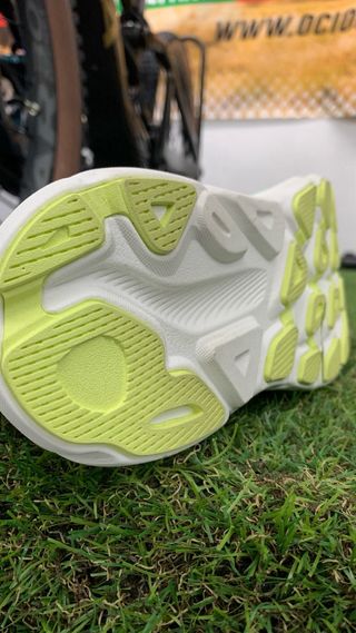 Zapatilla Hoka Clifton 9