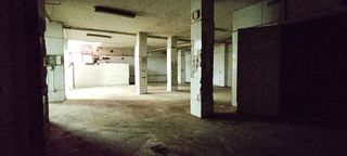 Local comercial en venta en Cuatro Caminos en Santander