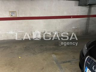 Garaje en venta en Montigalà -Sant Crist en Badalona