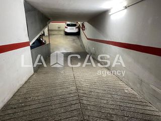 Garaje en venta en Montigalà -Sant Crist en Badalona