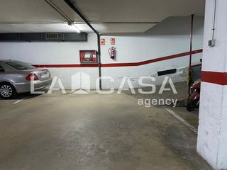 Garaje en venta en Montigalà -Sant Crist en Badalona