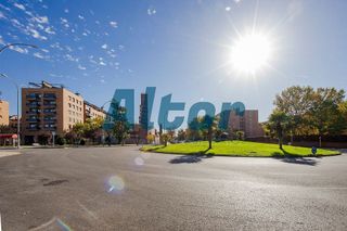 Local comercial en venta en Valderas - Los Castillos en Alcorcón