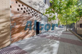 Local comercial en venta en Valderas - Los Castillos en Alcorcón