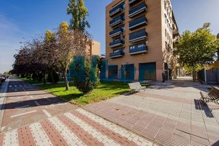 Local comercial en venta en Valderas - Los Castillos en Alcorcón