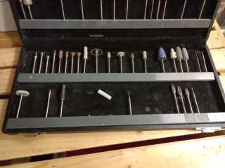 Estuche para fresas de prótesis dental