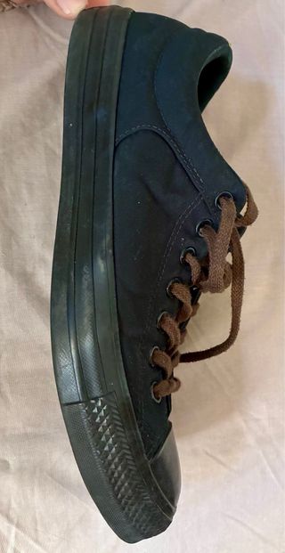 Converse negras bajas