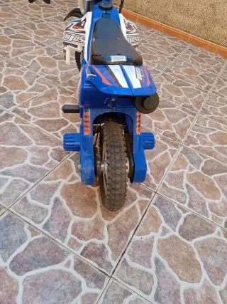 Moto eléctrica infantil azul, injusa 24 voltios