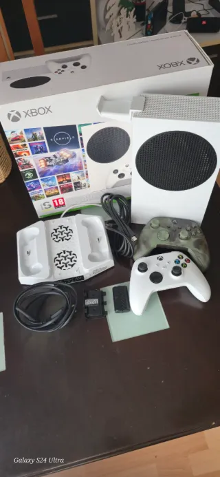 Xbox Series S 512GB SSD + Accessori