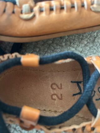 Albarcas de cuero talla 22