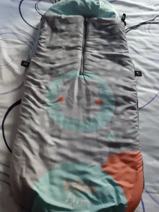 Saco silla de paseo león