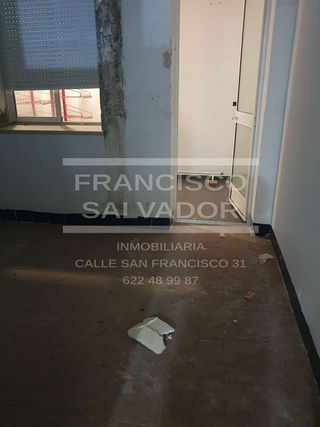 Local comercial en venta en Lucena