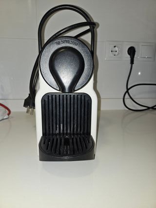 Cafetera Nespresso Pequeña Blanca