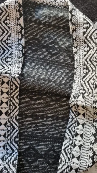 Vestido Negro con Estampado Étnico Talla S