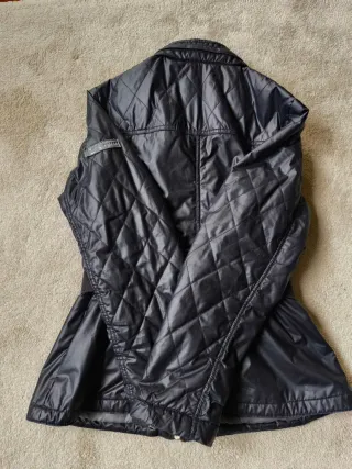 Cazadora Purificación García