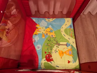 Parque infantil Chicco rojo