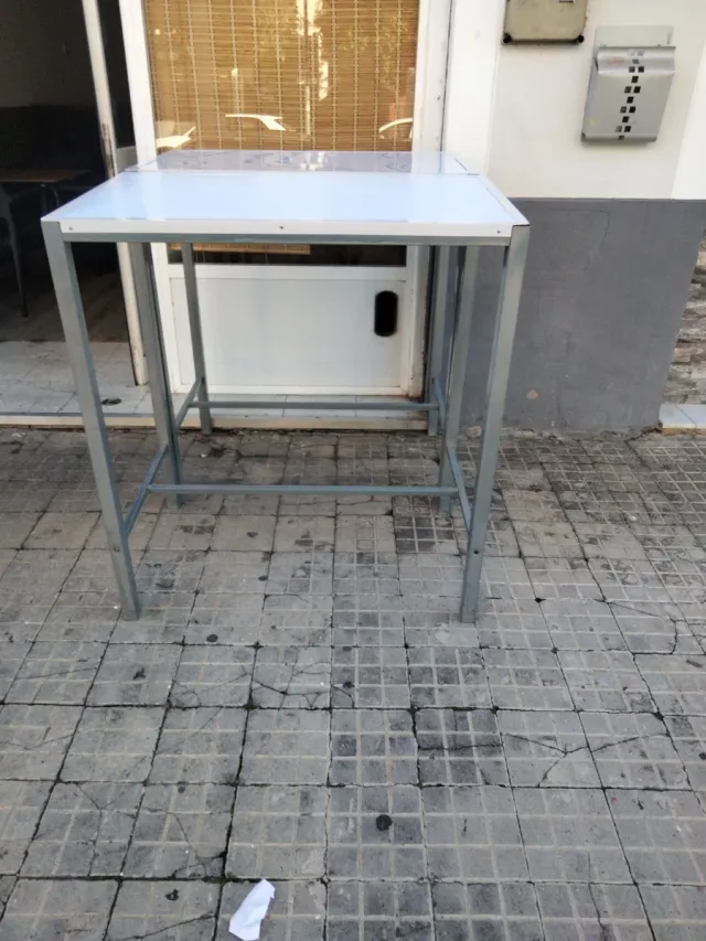 Mesa alta estructura hierro PVC