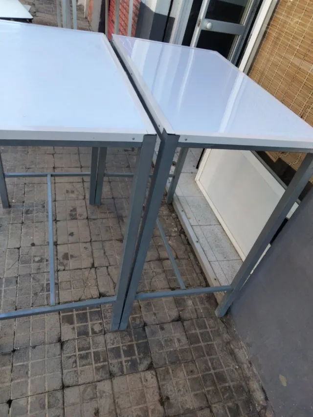 Mesa alta estructura hierro PVC