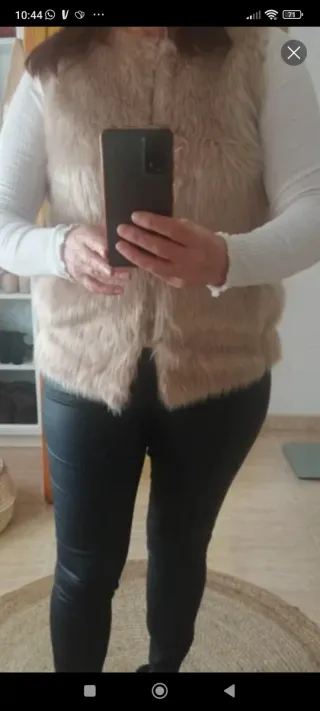 Chaleco pelo beige