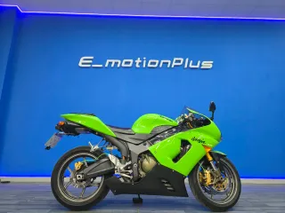 Kawasaki ZX6R 2006 15.000 kms unico propietario