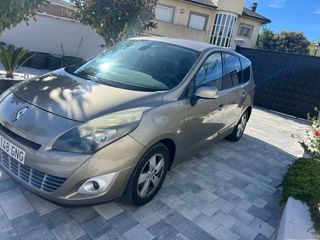 Renault Grand Scenic 2010