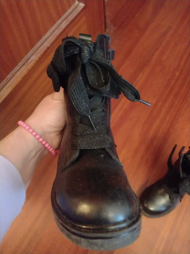 Stivaletti neri con fiocco per bambina numero 27