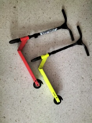 2 Patinetes Oxelo (Rojo y Amarillo)