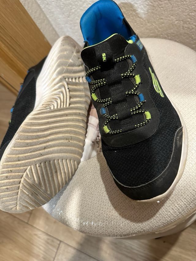 Zapatillas Skechers Mujer Negras y Azules