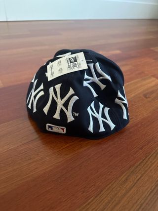 Gorra New Era x Supreme Box Logo Azul