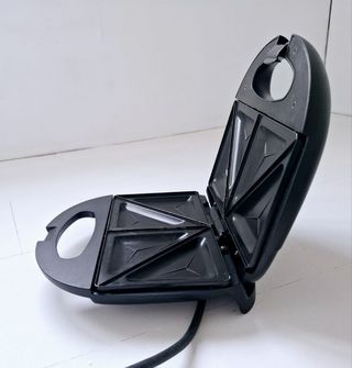 Sandwichera DHG negra