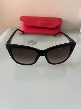 Gafas de sol Carolina Herrera negras y marrones