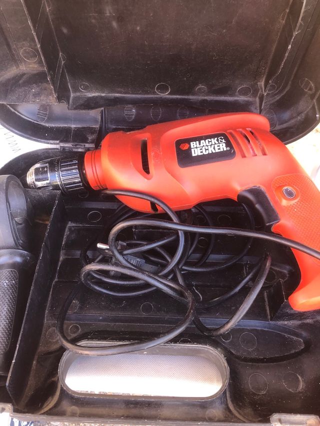 Taladro Black & Decker Rojo