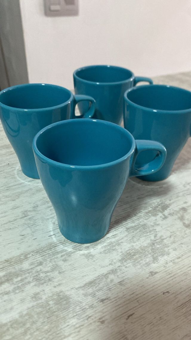 Juego 4 tazas de cerámica azul nuevas a estrenar