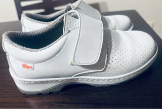 Zapatos Sanitarios Dian Talla 38 Blancos