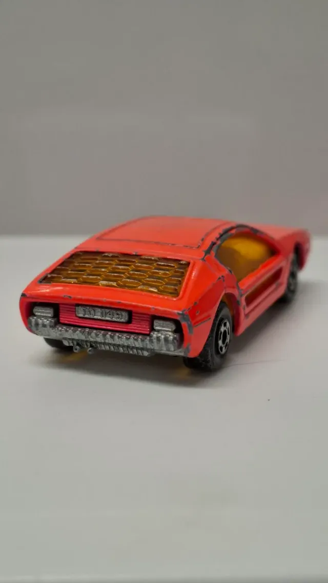 Lamborghini Marzal 1969 Matchbox Naranja