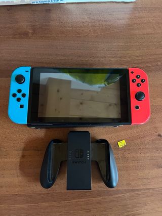 Nintendo Switch V2 + Micro SD 256GB