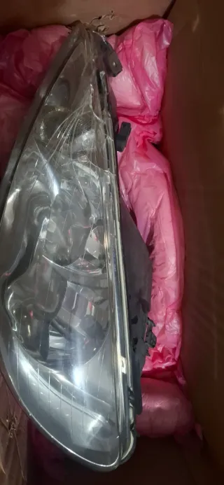 Faros Delanteros Peugeot 206 GTI, año 2000