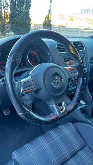 Volkswagen Golf 2010 GTD