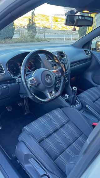 Volkswagen Golf 2010 GTD