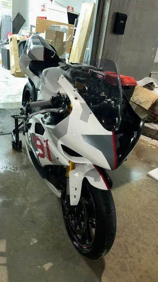 Yamaha R1 2008