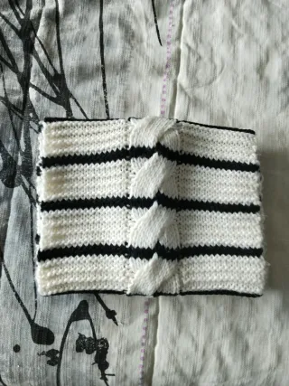 Bufanda tejida a rayas