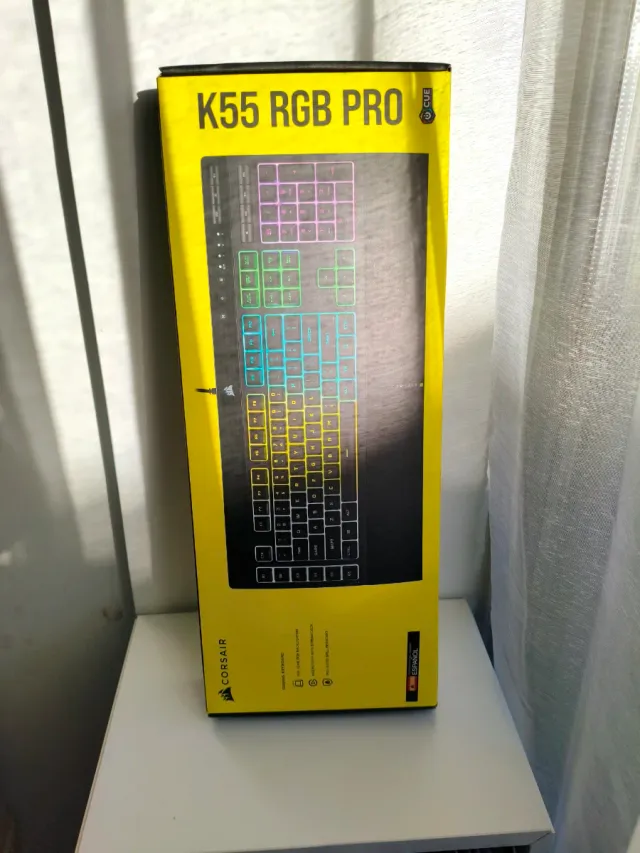 Teclado Gaming Corsair K55 RGB Pro