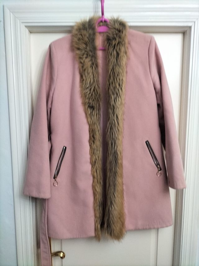 Abrigo rosa con pelo