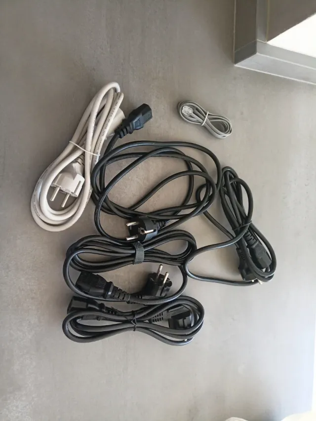 Cables de alimentación para ordenador