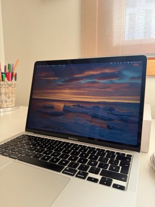 MacBook Air 13” i5 8GB 256GB SSD