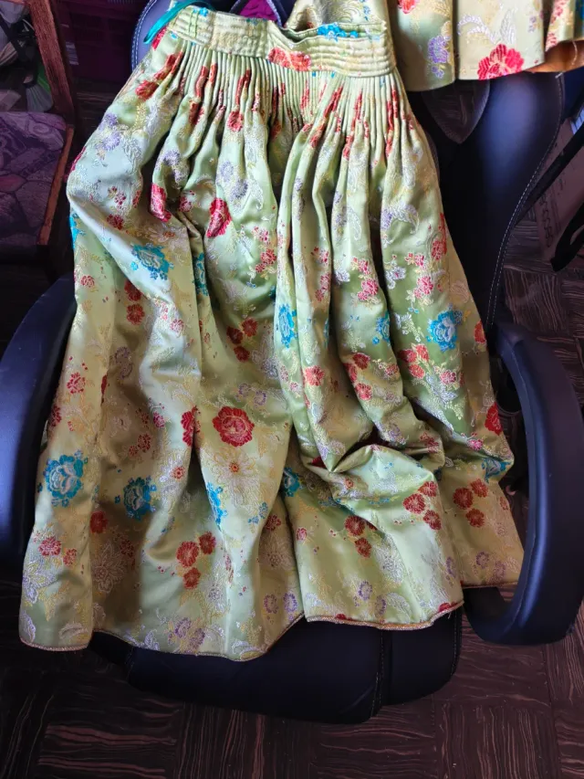 Traje Regional Alicantina, Menina de 7 anos